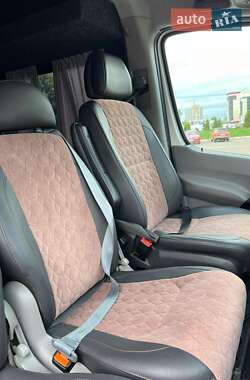 Вантажопасажирський фургон Volkswagen Crafter 2015 в 