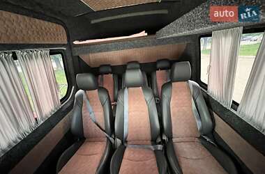 Вантажопасажирський фургон Volkswagen Crafter 2015 в 