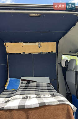 Грузовой фургон Volkswagen Crafter 2012 в 