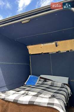Грузовой фургон Volkswagen Crafter 2012 в 