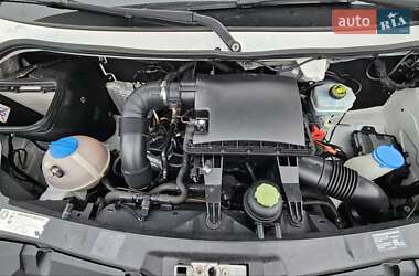 Вантажний фургон Volkswagen Crafter 2015 в 