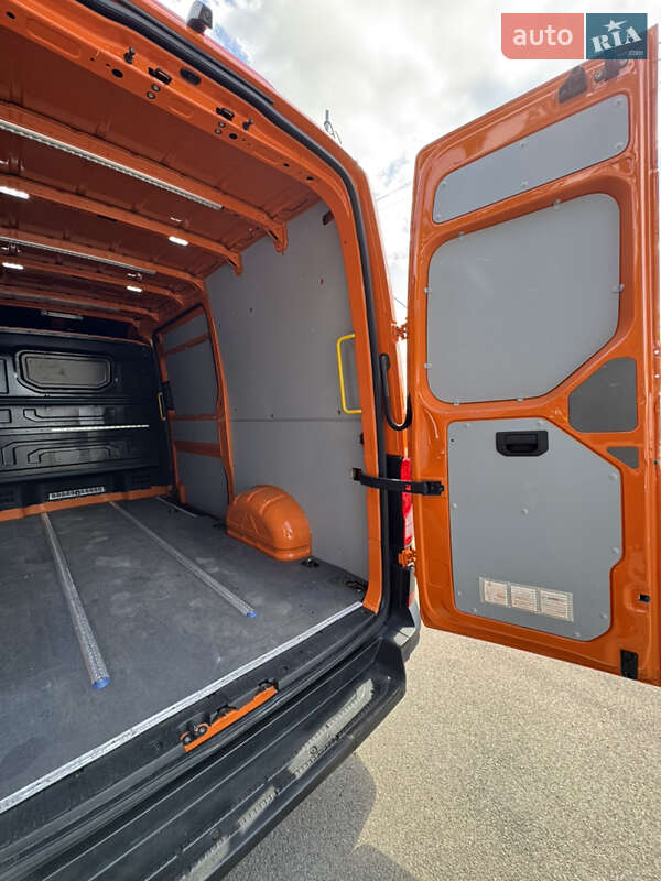 Вантажний фургон Volkswagen Crafter 2021 в Києві