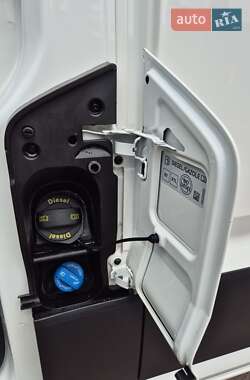 Грузовой фургон Volkswagen Crafter 2021 в 