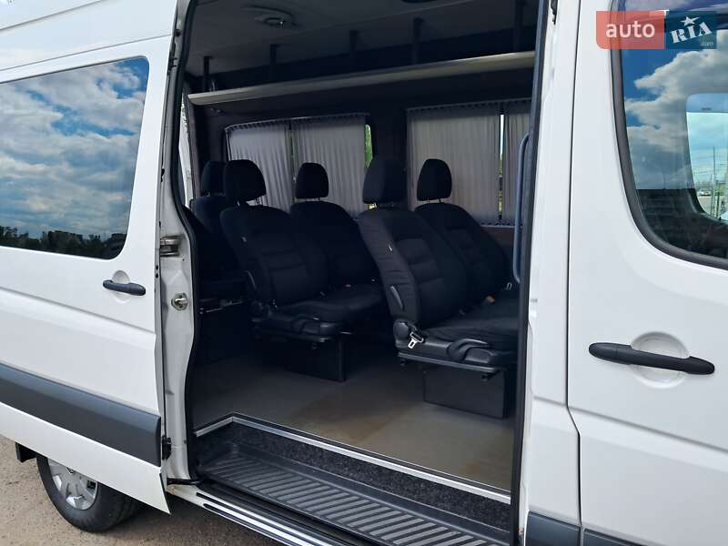 Мікроавтобус Volkswagen Crafter 2013 в Кривому Розі