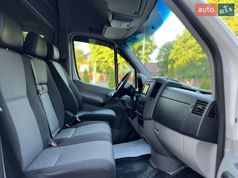 Грузовой фургон Volkswagen Crafter 2014 в Черновцах
