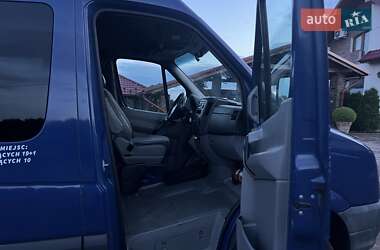 Пригородный автобус Volkswagen Crafter 2010 в 