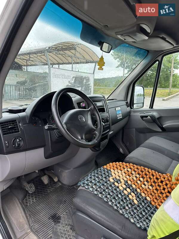 Вантажний фургон Volkswagen Crafter 2013 в Івано-Франківську