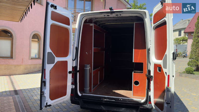 Вантажний фургон Volkswagen Crafter 2017 в Сваляві
