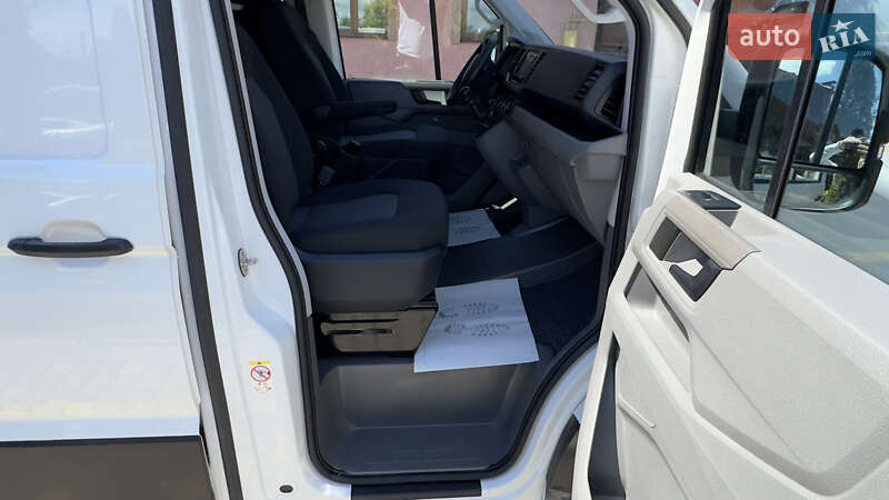 Вантажний фургон Volkswagen Crafter 2017 в Сваляві