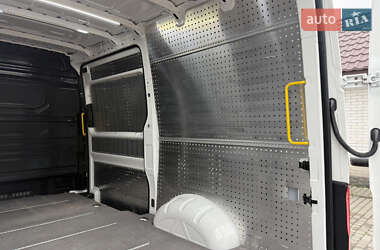 Грузовой фургон Volkswagen Crafter 2020 в 