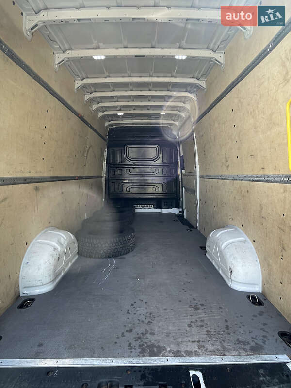 Вантажний фургон Volkswagen Crafter 2021 в Києві