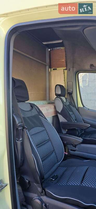Вантажний фургон Volkswagen Crafter 2011 в Запоріжжі