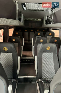 Туристический / Междугородний автобус Volkswagen Crafter 2012 в 