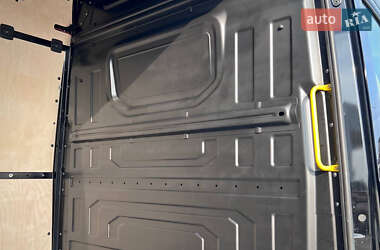Грузовой фургон Volkswagen Crafter 2020 в 