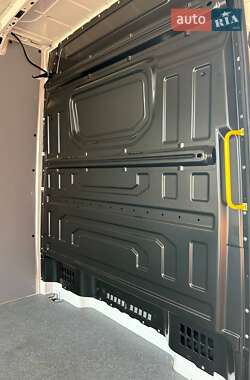 Вантажний фургон Volkswagen Crafter 2023 в 