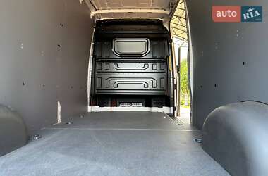 Вантажний фургон Volkswagen Crafter 2023 в 