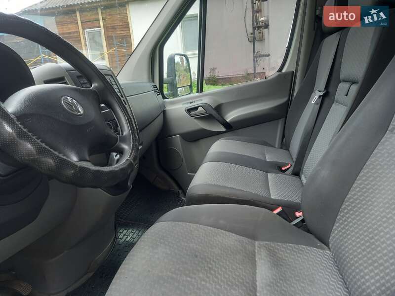 Вантажний фургон Volkswagen Crafter 2012 в Овручі