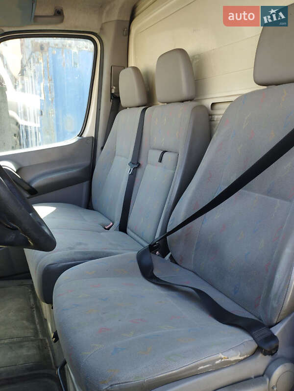 Грузовой фургон Volkswagen Crafter 2006 в Днепре