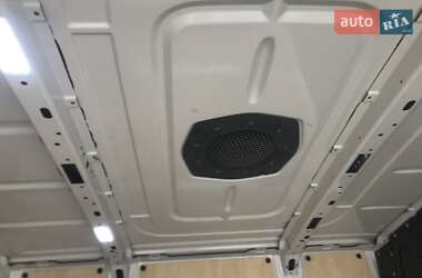 Грузовой фургон Volkswagen Crafter 2019 в 