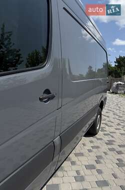 Грузовой фургон Volkswagen Crafter 2016 в 
