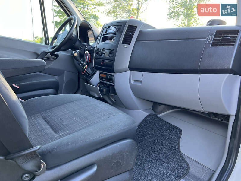 Автовоз Volkswagen Crafter 2011 в Владимире