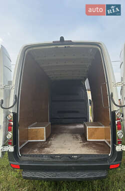 Грузовой фургон Volkswagen Crafter 2014 в 