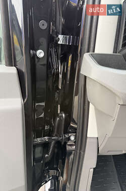 Грузовой фургон Volkswagen Crafter 2022 в 