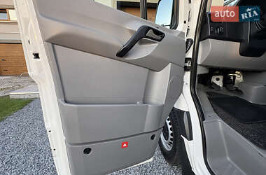 Грузовой фургон Volkswagen Crafter 2016 в 