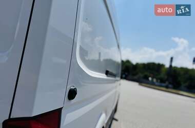 Вантажний фургон Volkswagen Crafter 2018 в 