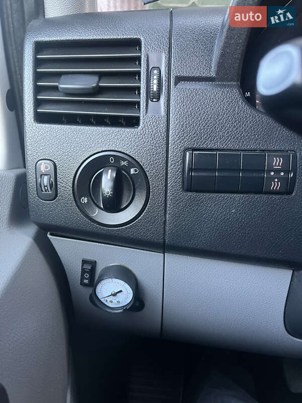 Автовоз Volkswagen Crafter 2013 в Луцке
