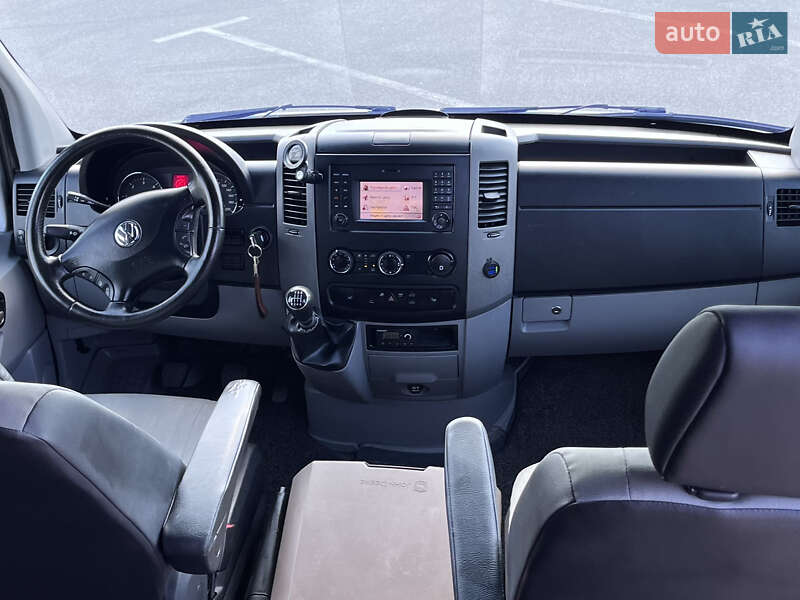 Микроавтобус Volkswagen Crafter 2016 в Киеве
