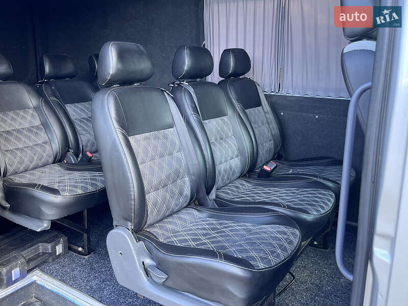 Микроавтобус Volkswagen Crafter 2016 в Киеве
