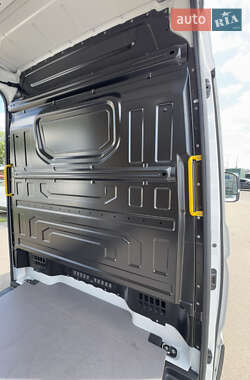 Вантажний фургон Volkswagen Crafter 2020 в 