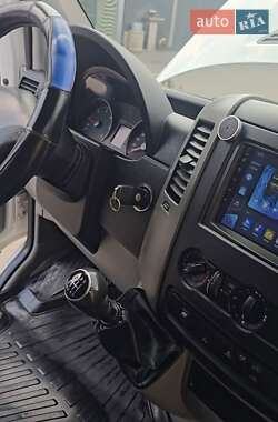 Грузовой фургон Volkswagen Crafter 2013 в Киеве