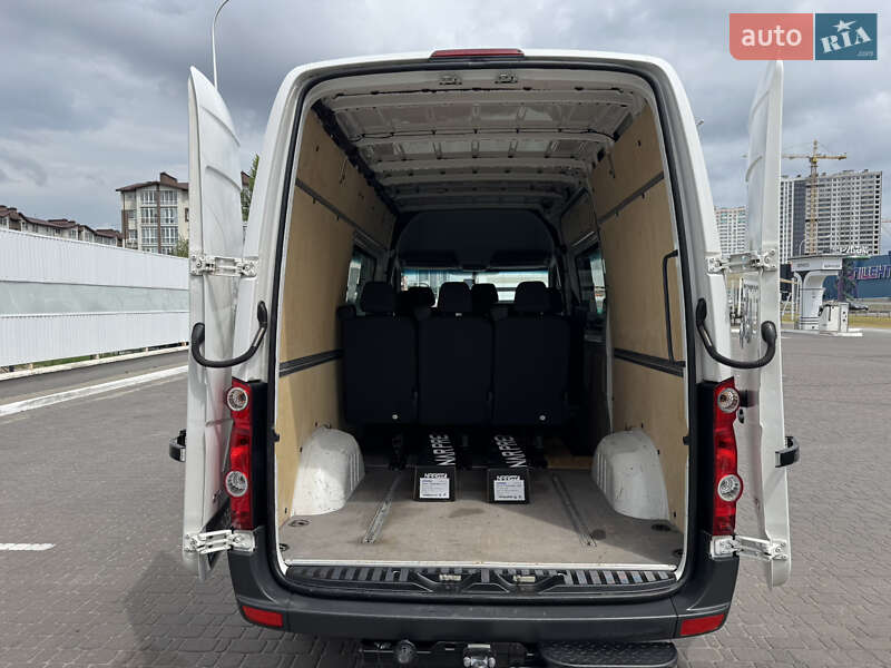 Мікроавтобус Volkswagen Crafter 2015 в Києві