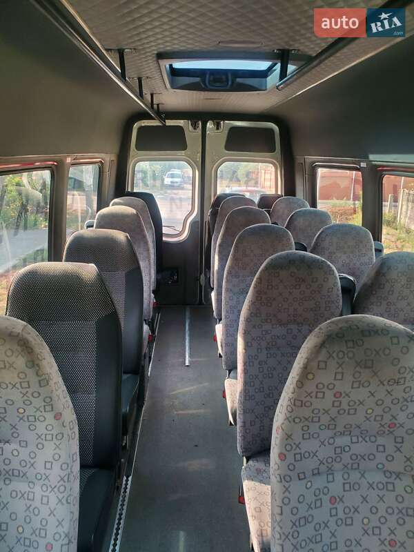 Городской автобус Volkswagen Crafter 2009 в Запорожье