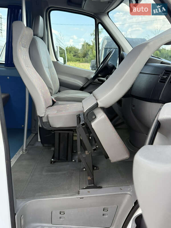 Туристический / Междугородний автобус Volkswagen Crafter 2009 в Староконстантинове