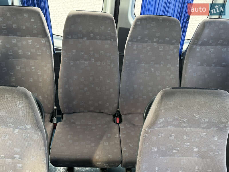 Туристический / Междугородний автобус Volkswagen Crafter 2009 в Староконстантинове