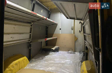 Вантажний фургон Volkswagen Crafter 2012 в 