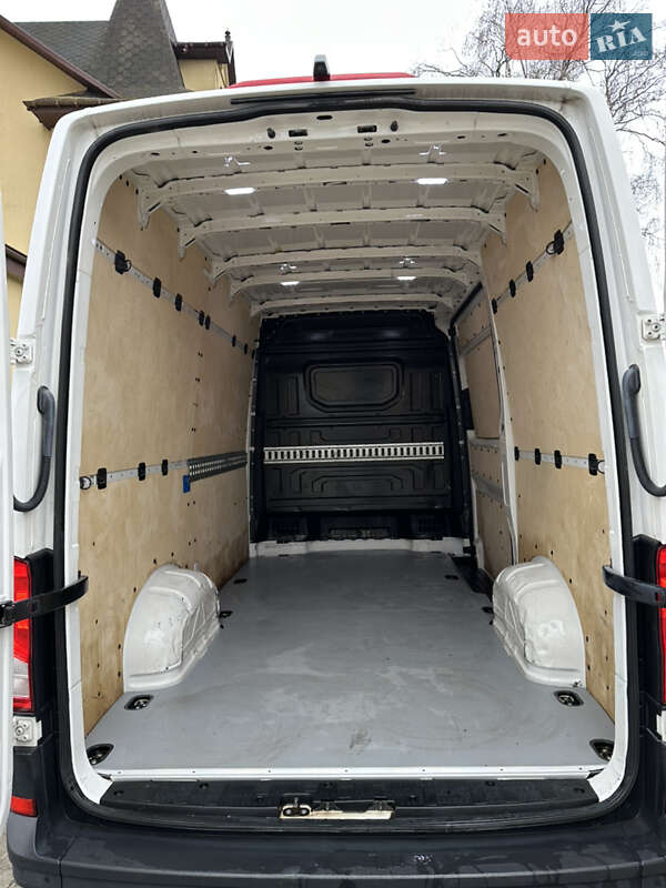 Грузопассажирский фургон Volkswagen Crafter 2017 в Почаеве