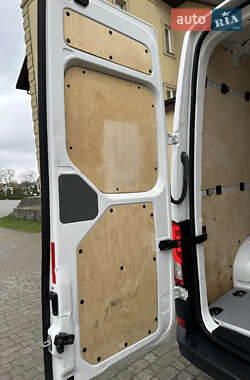 Грузопассажирский фургон Volkswagen Crafter 2017 в 