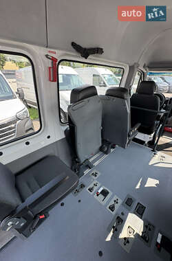Микроавтобус Volkswagen Crafter 2012 в 