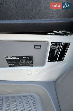 Микроавтобус Volkswagen Crafter 2012 в 