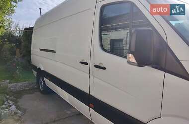Грузовой фургон Volkswagen Crafter 2011 в 