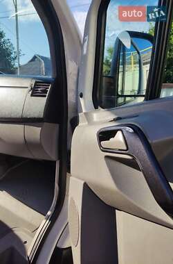 Грузовой фургон Volkswagen Crafter 2011 в 