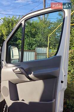 Грузовой фургон Volkswagen Crafter 2011 в 