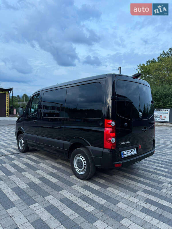 Вантажопасажирський фургон Volkswagen Crafter 2016 в Ужгороді