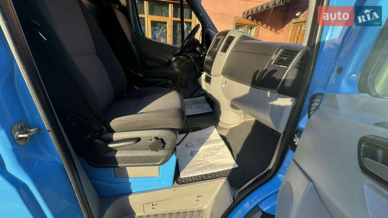 Грузовой фургон Volkswagen Crafter 2015 в Сваляве