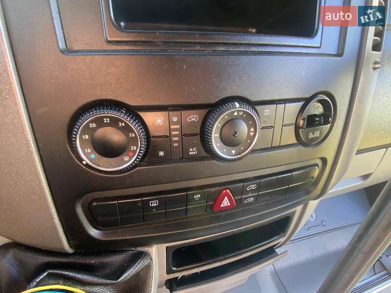 Микроавтобус Volkswagen Crafter 2010 в Дрогобыче