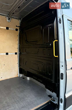 Грузовой фургон Volkswagen Crafter 2020 в 